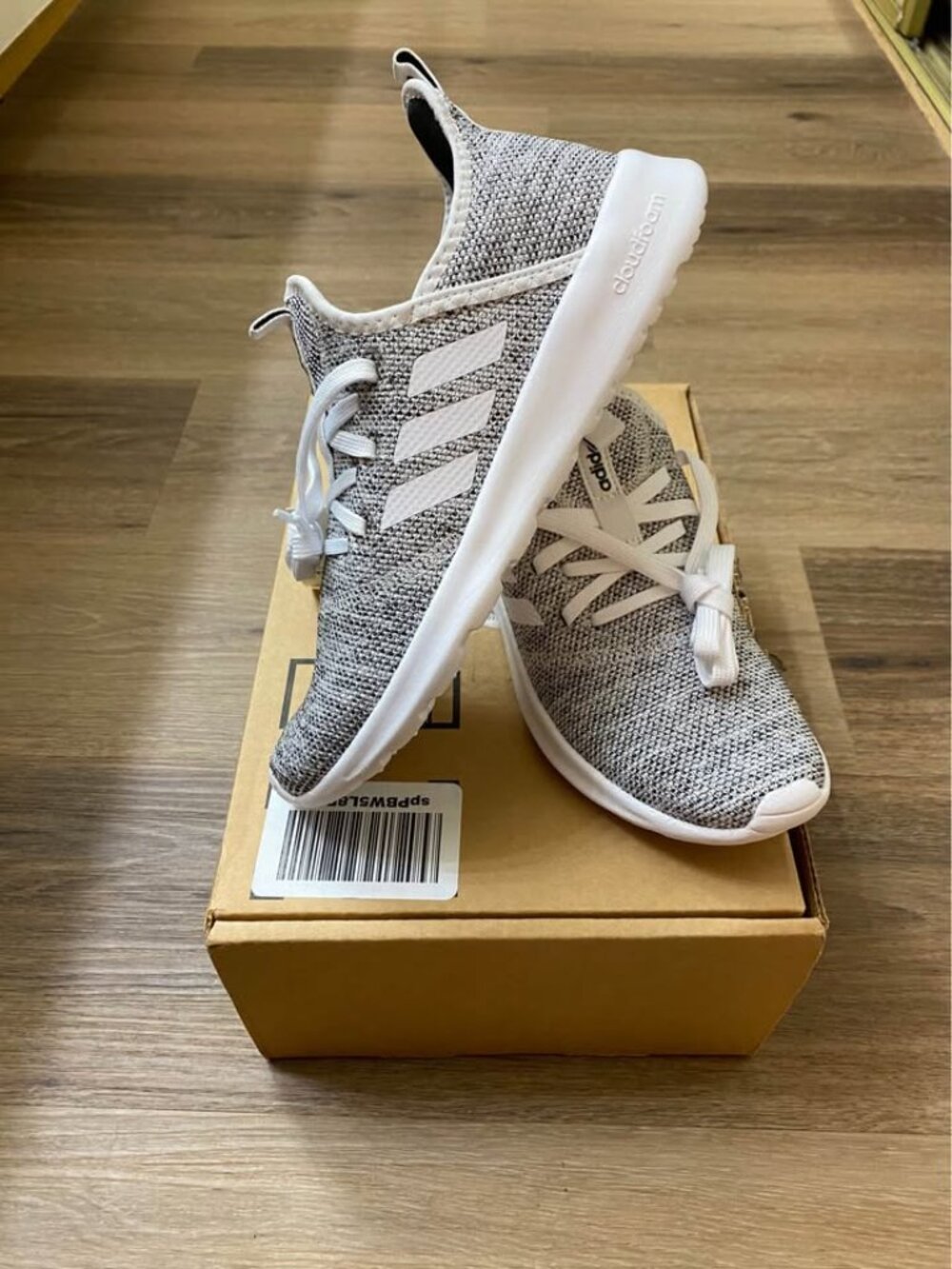 Womans Cloudfoam Pure Grey White Shoes Size 7.5